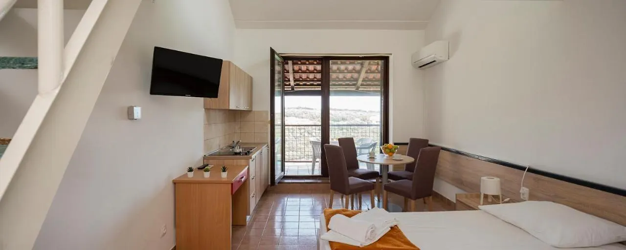 Apartments Hostin Garoful Duga Uvala Pavicini