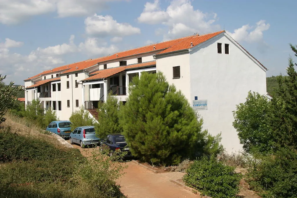 Apartments Hostin Garoful Duga Uvala Pavicini