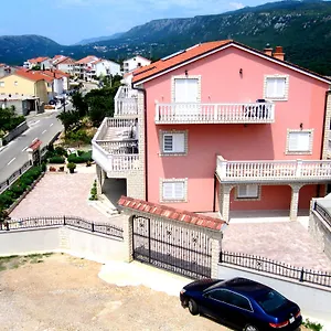 Lily Apartman Novi Vinodolski